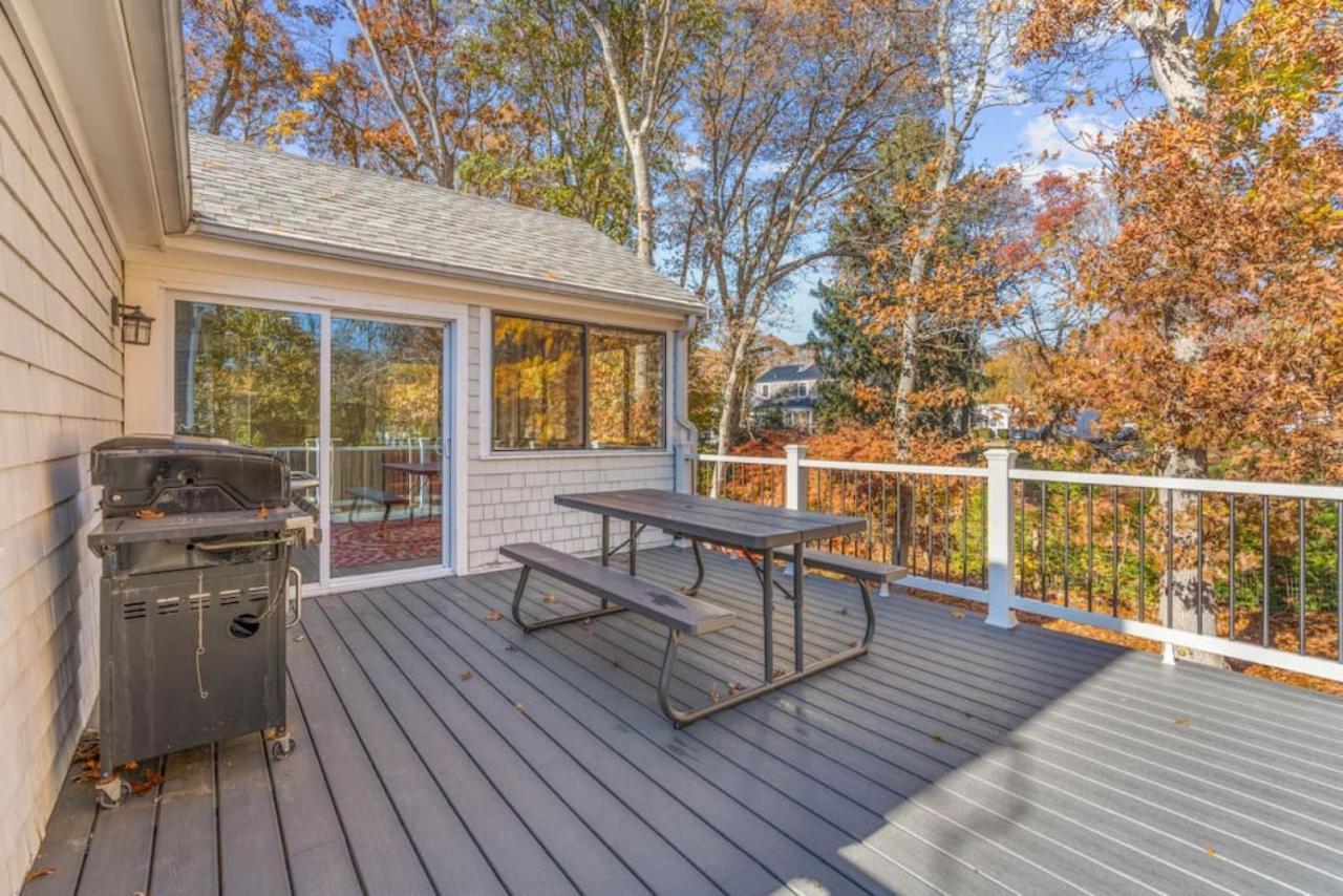 Cozy Spacious Home Walk To The Beach And 1 Mile To Downtown Hyannis Barnstable Buitenkant foto