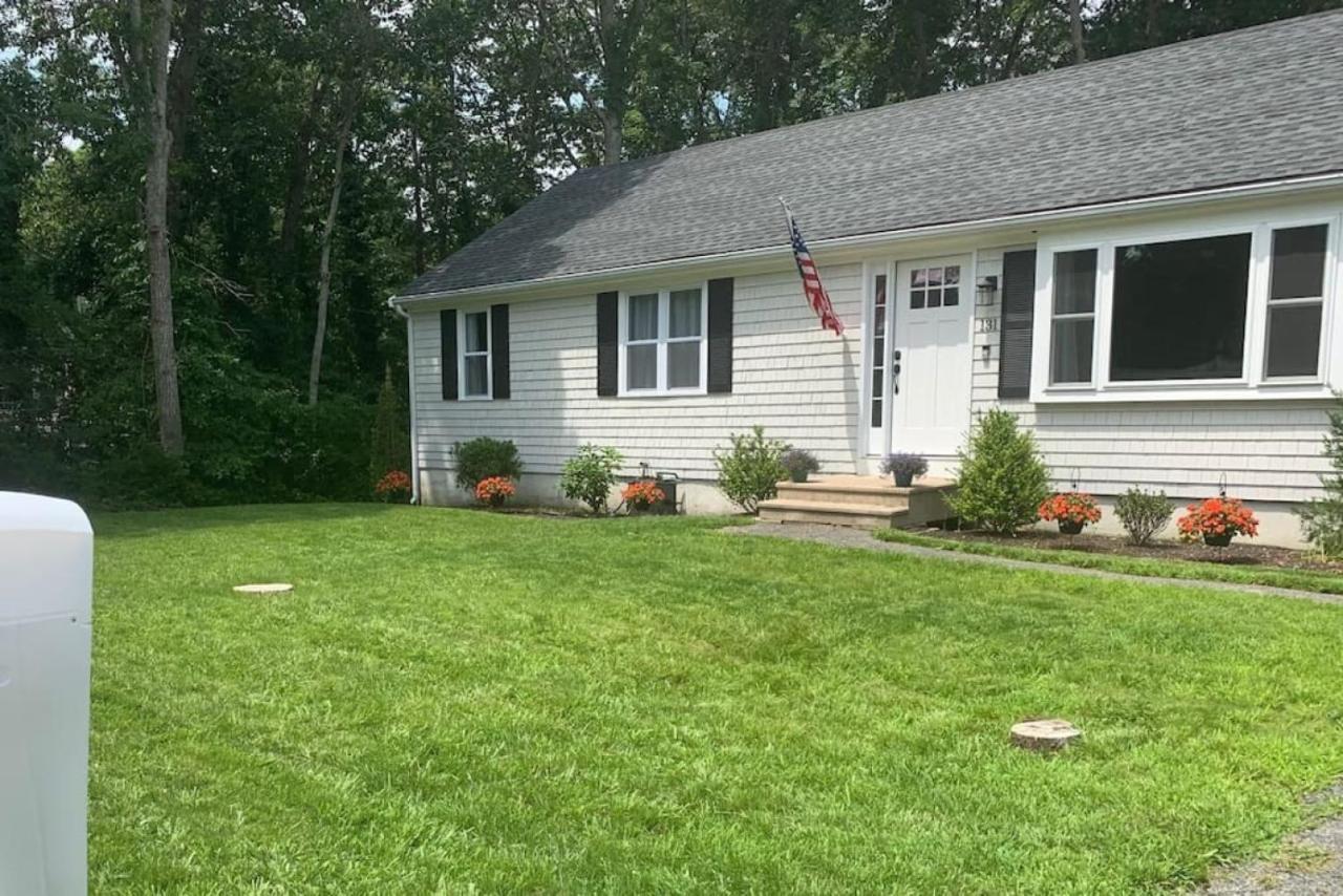 Cozy Spacious Home Walk To The Beach And 1 Mile To Downtown Hyannis Barnstable Buitenkant foto