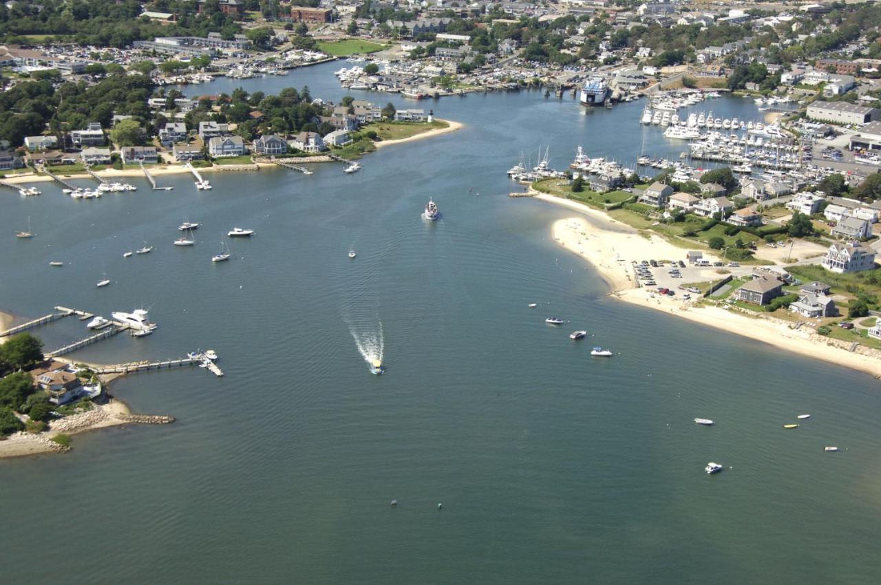 Cozy Spacious Home Walk To The Beach And 1 Mile To Downtown Hyannis Barnstable Buitenkant foto