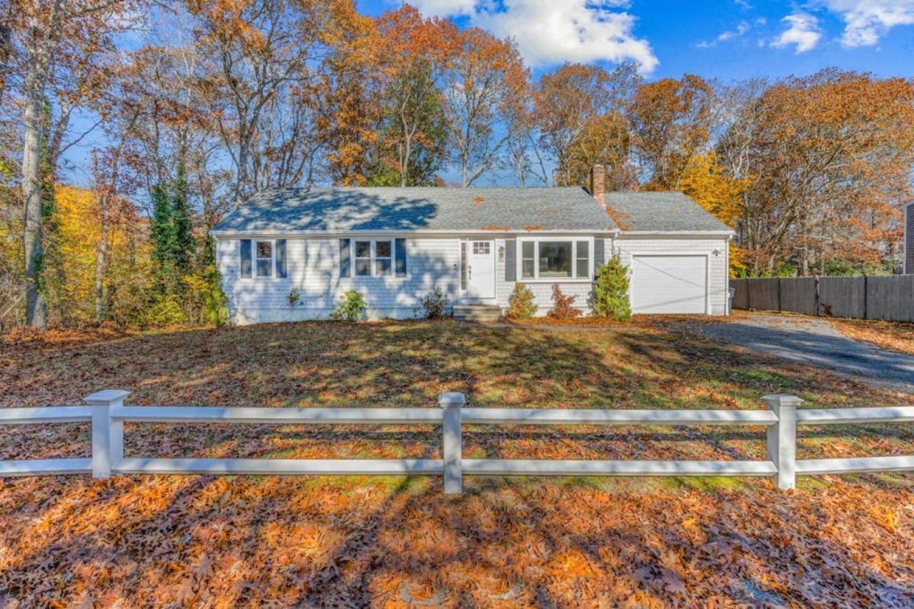 Cozy Spacious Home Walk To The Beach And 1 Mile To Downtown Hyannis Barnstable Buitenkant foto